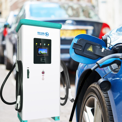 Dual Gun Intelligent DC Stasiun Pengisian EVs 240KW CCS Untuk Kendaraan Listrik