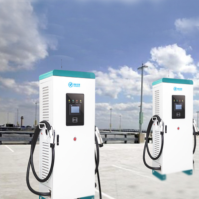 Kendaraan Listrik 60kw Pengisi Daya EV Terintegrasi AC DC CCS Chademo Tipe 2